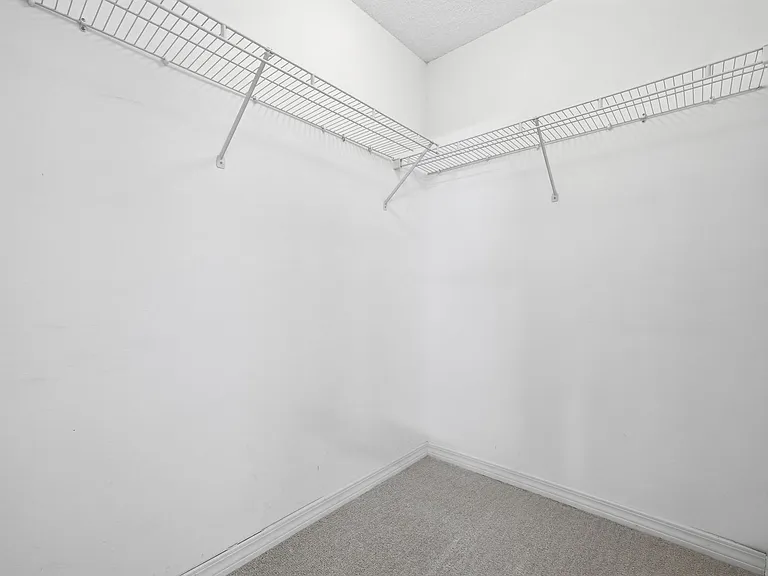4881 Traxx St — Photo 33