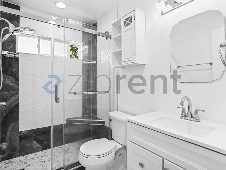 4880 Saginaw Cir — Photo 22