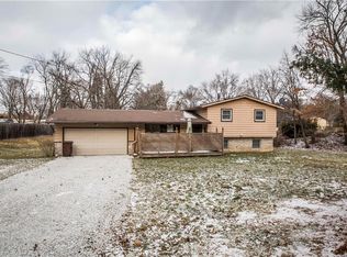 12854 Chateau Cir NW, Uniontown, OH 44685