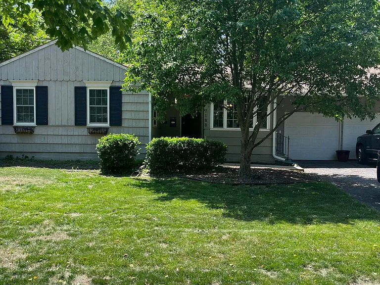 7188 Cherokee Dr — Photo 1
