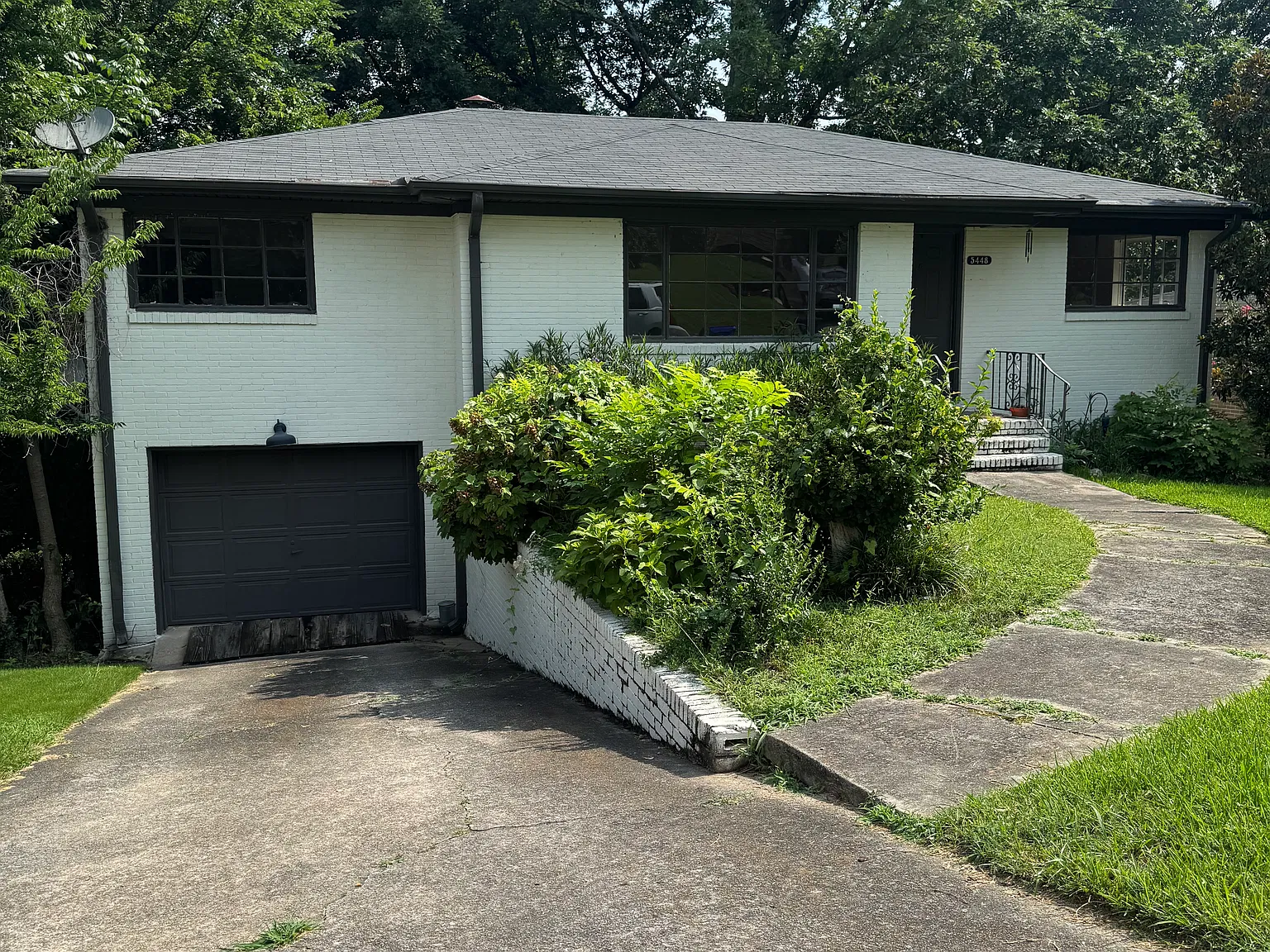 3 bed, 1339 sqft, $1,850 — Photo 2