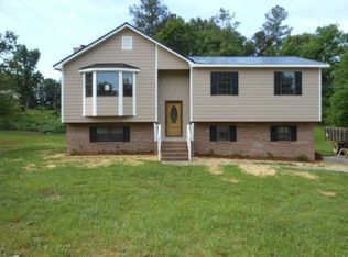 1518 Maple Dr, Weaver, AL 36277
