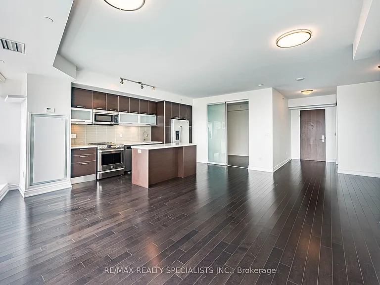 388 Yonge St #7105 — Photo 22