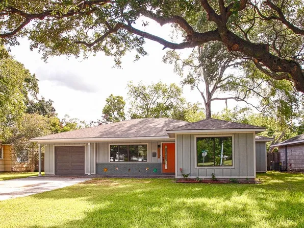 1338 Oak Tree Dr, Houston, TX 77055