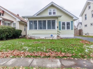 180 Rockview Ter, Rochester, NY 14606