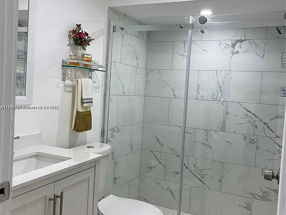 3rd image of 13920 N Miami Ave #2