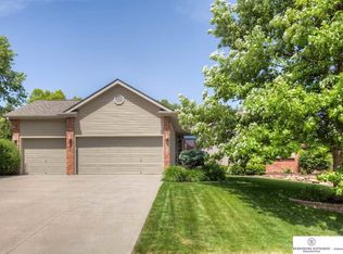 17638 Monroe St, Omaha, NE 68135