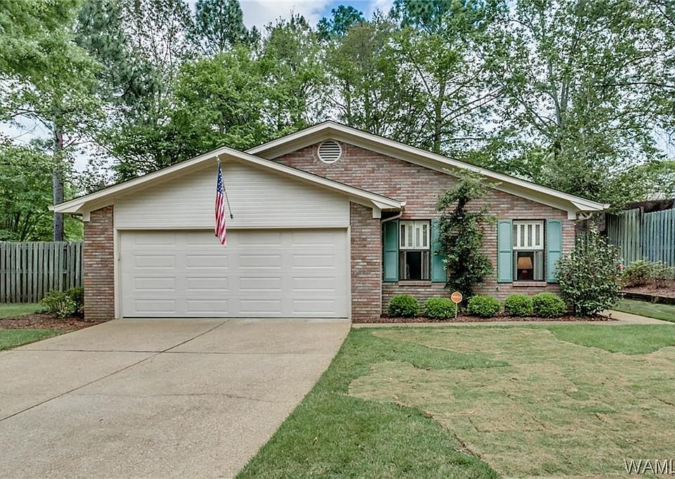 1st image of 1605 Hollow Ln