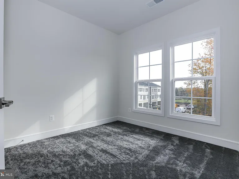 6722 Upland Manor Dr — Photo 28