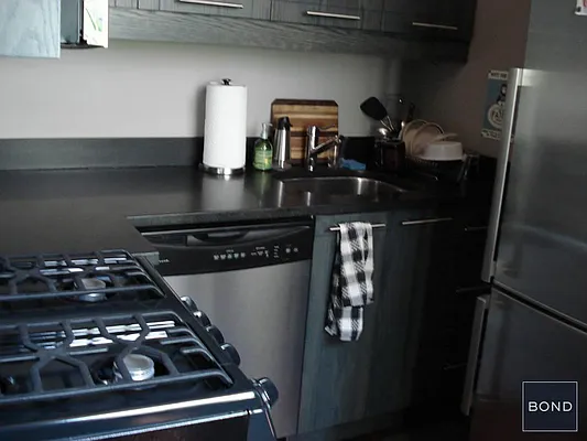 Rented by Bond New York | media 15