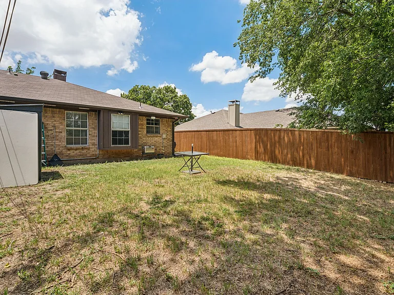 9780 Windy Ridge Rd — Photo 15
