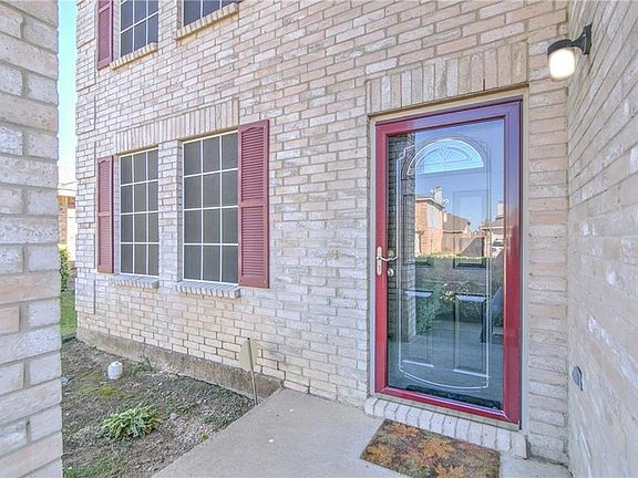 5th image of 4317 Mayberry Ln