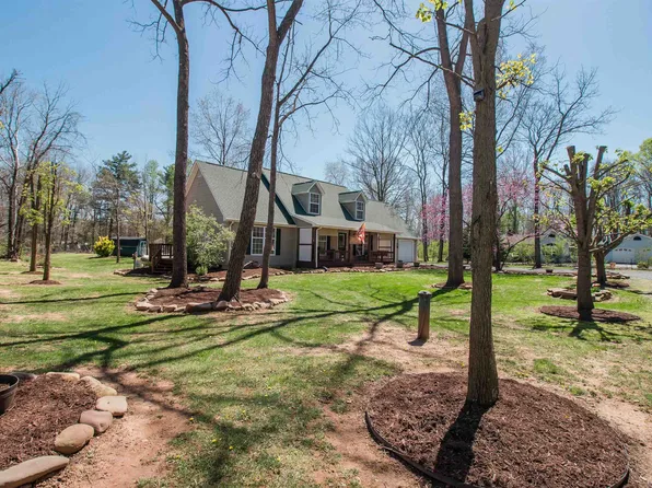 897 N River Rd, Mount Solon, VA 22843