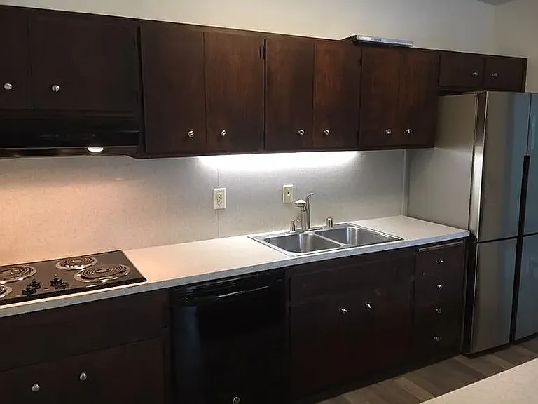 809 Radcliffe Dr — Photo 4