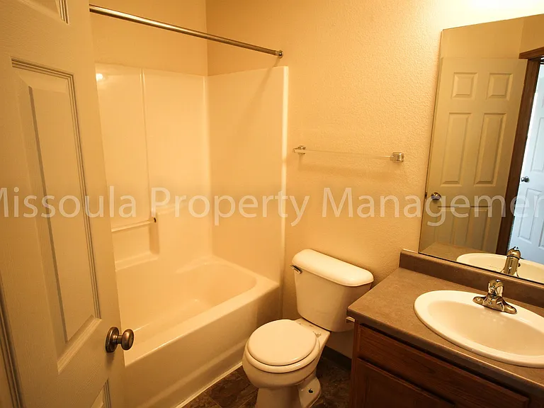 2108 W Kent Ave #A & B — Photo 10