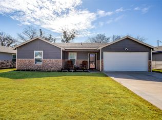 408 Whitney Ct, Rio Vista, TX 76093