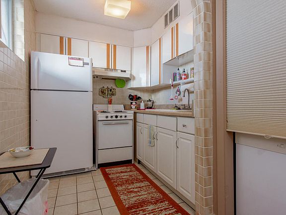 5th image of 2727 N Atlantic Ave #6070