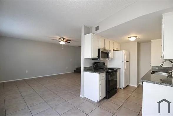 860 E Brown Rd #32 — Photo 6