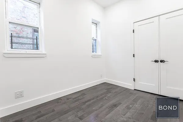 Rented by Bond New York | media 26