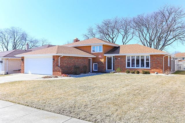 1st image of 15118 Larkspur Ln