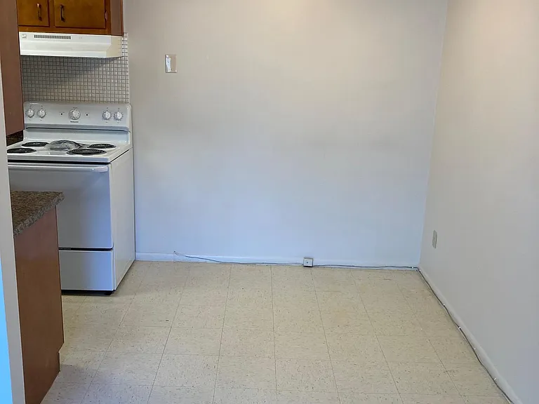 1821 Lee Rd #202 — Photo 11