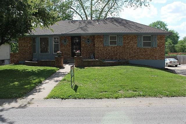 1st image of 3408 S Grand Ave