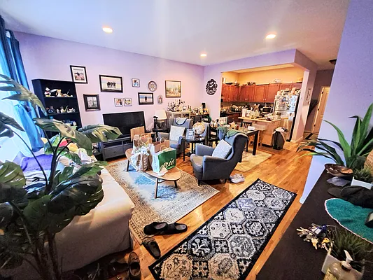 Rented by Friedman Mayer, LREB | media 15