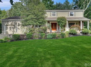 12 Pilgrim Run, East Brunswick, NJ 08816