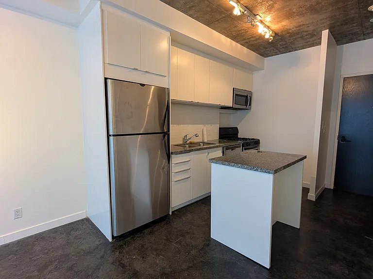 1 Shaw St #303 — Photo 5
