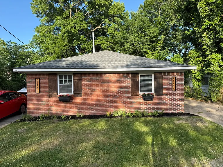 8644 Chesapeake Blvd #B — Photo 2