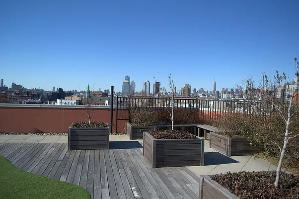 Rented by Loom Group | media 48