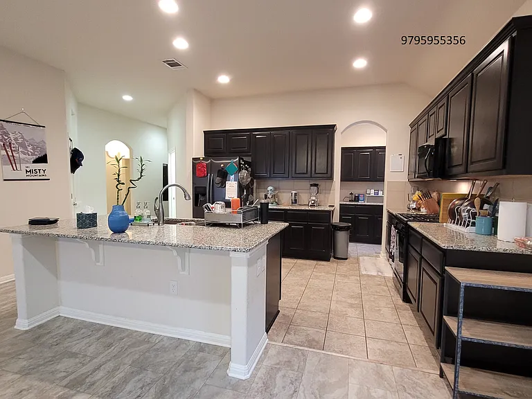5124 Pearl Crescent Ln — Photo 3