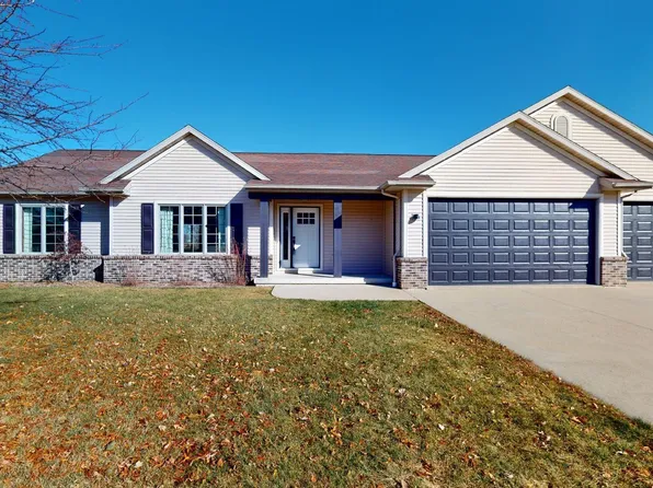 402 Birch Ct, Clear Lake, IA 50428
