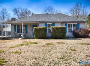 1004 Carter Grove Rd, Hazel Green, AL 35750