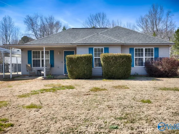 1004 Carter Grove Rd, Hazel Green, AL 35750