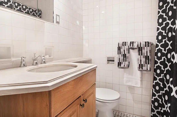 Rented by WAM Partners - William Moses Co. | media 35