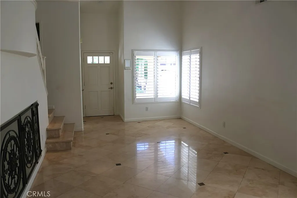 4 bed, 2.5 bath, 1796 sqft, $4,995 — Photo 2
