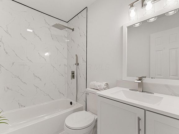 3rd image of 514 S Napoleon Ave