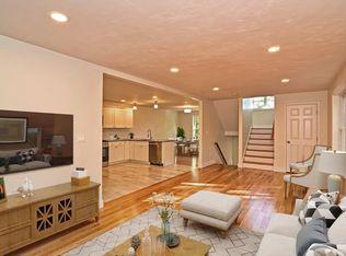 10 Ockway St #A, Worcester, MA 01604