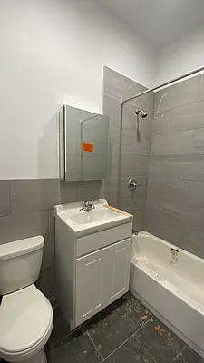 Rented by Parlor Real Estate Corp | media 17