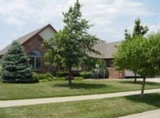 318 Pine Ridge Dr, Salina, KS 67401