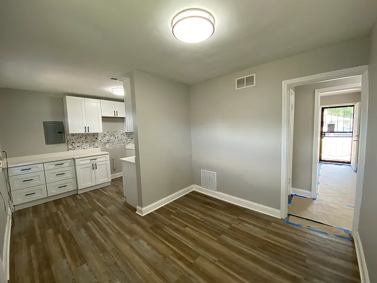 17241 Lorenz Ave — Photo 13