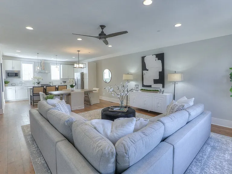 780 Townhomes — Photo 3