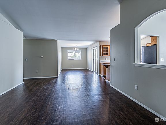 4th image of 13821 13th Avenue S