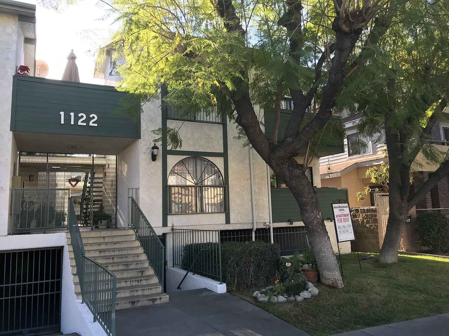 2 bed, 800 sqft, $2,395 — Photo 1