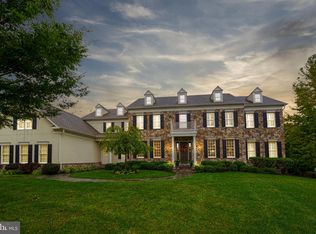 43571 World Woods Ct, Ashburn, VA 20147