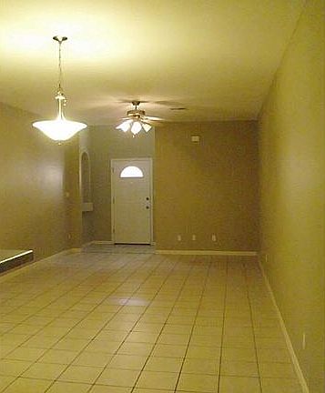3rd image of 3150 N Yarbrough Dr