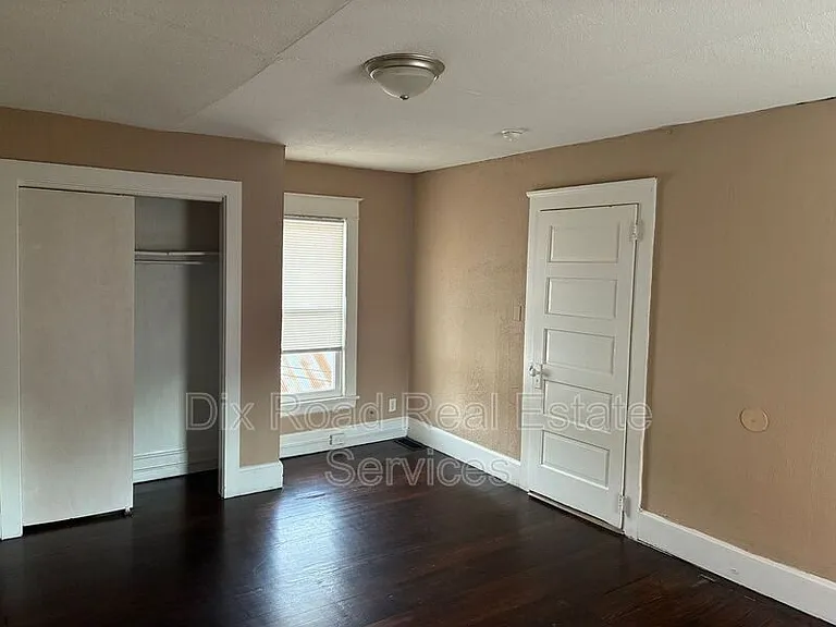1002 Auburn St #2 — Photo 17