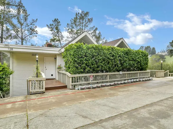 128 Ascot Ct APT C, Moraga, CA 94556