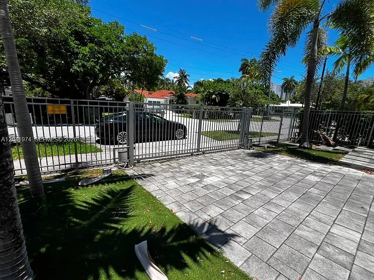 18975 Atlantic Blvd — Photo 4